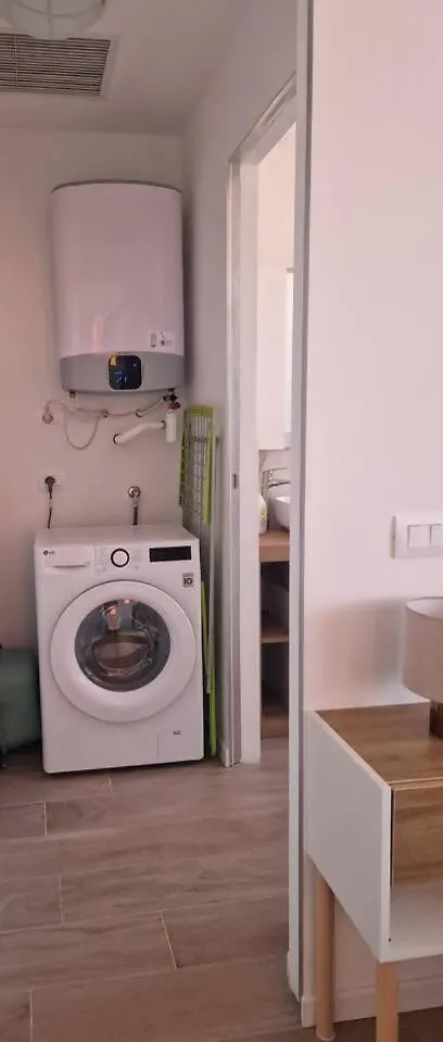 Cozy Flat For Vacation& Business In Famagosta Area Apartment Milan