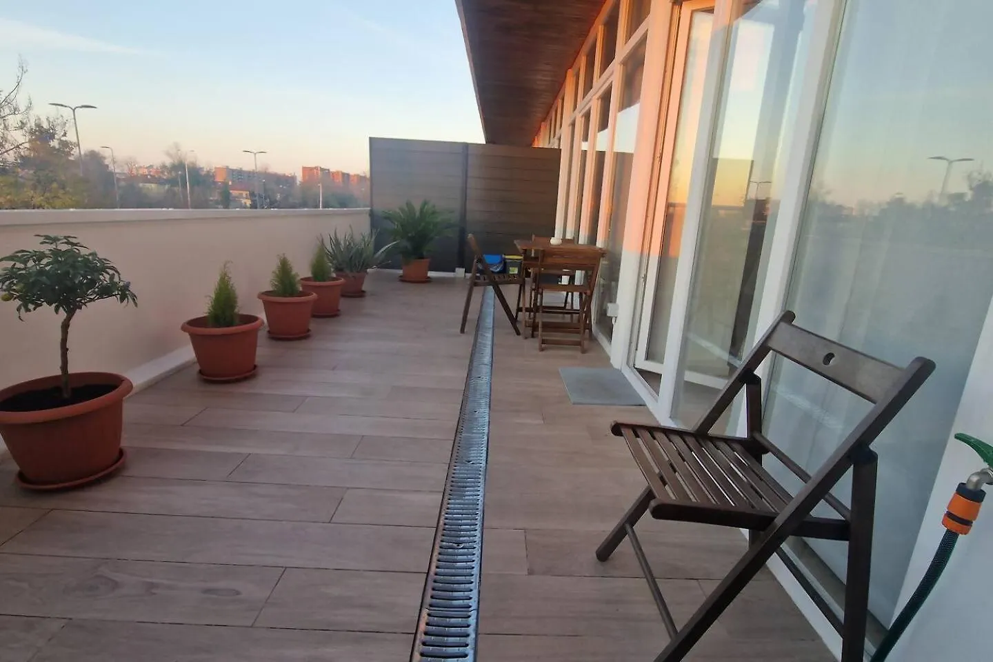 Cozy Flat For Vacation& Business In Famagosta Area Apartment Milan
