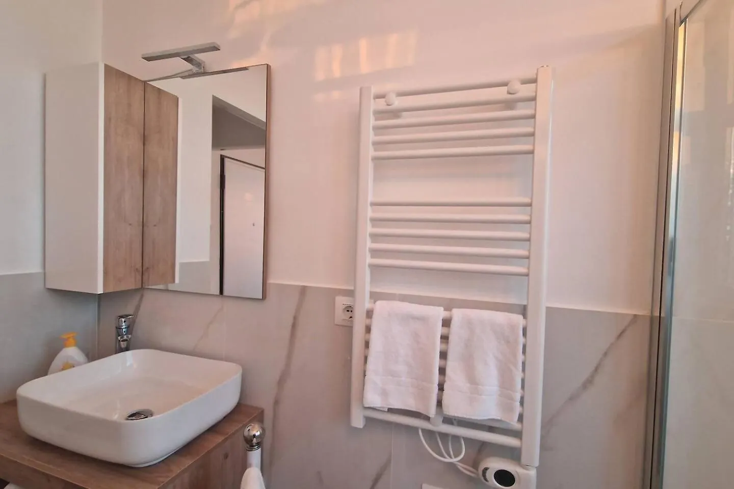 Cozy Flat For Vacation& Business In Famagosta Area Apartment Milan