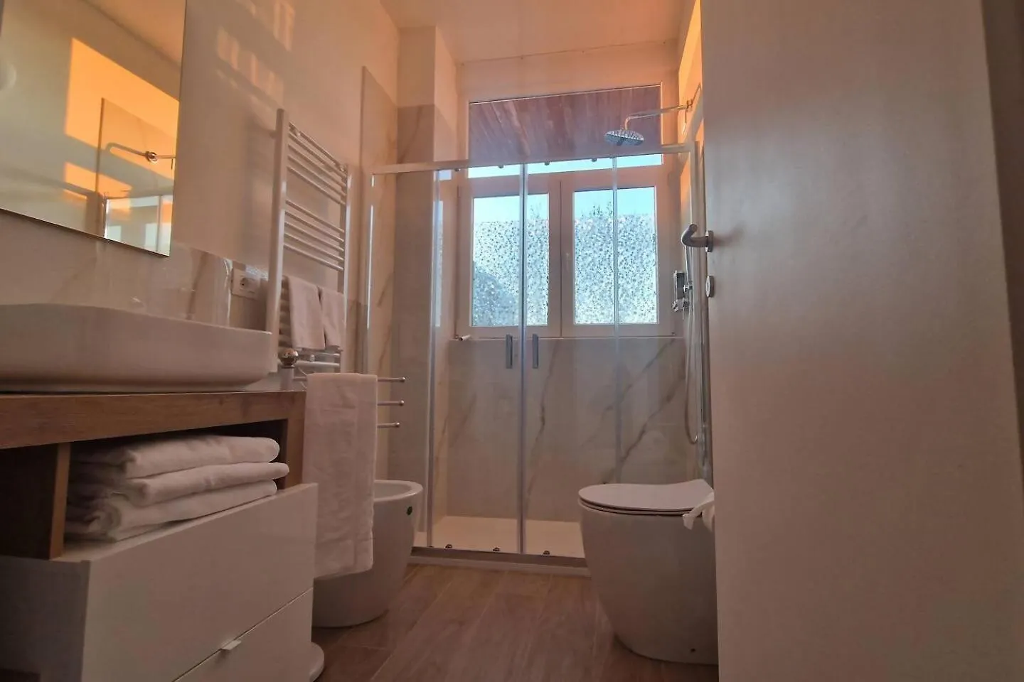 Cozy Flat For Vacation& Business In Famagosta Area Apartment Milan Italy